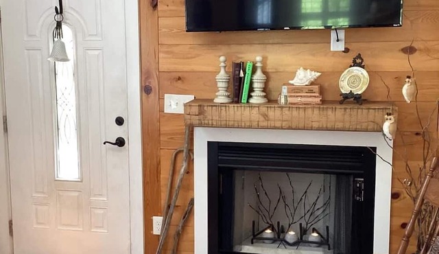 Cute cottage in Pawleys with 2 queen beds and 2 full baths that allow pets! in Pawleys Island